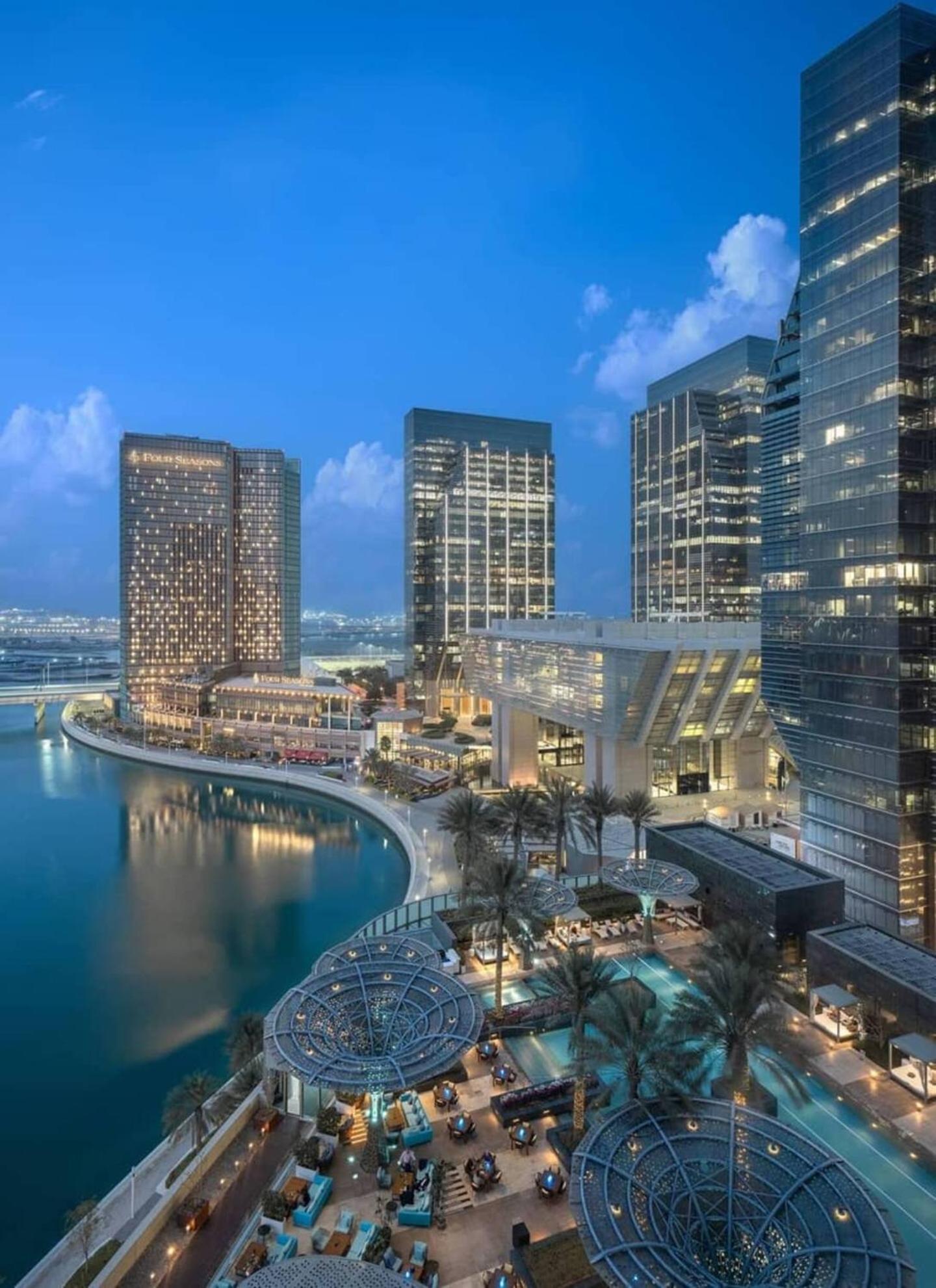 Contemporary Galleria Mall * Abu Dhabi